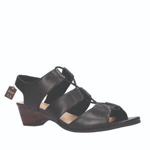 Suzette Sandals (Women) By Bella Vista